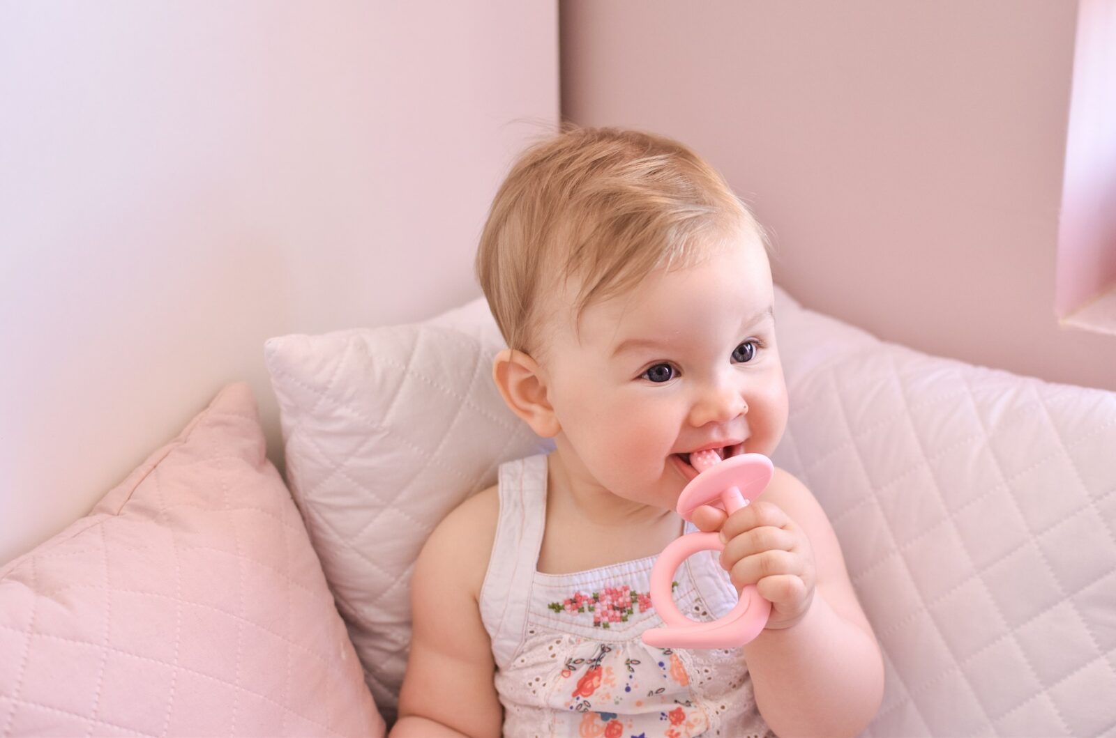 Massaggiagengive in silicone a forma di Lumaca Akuku