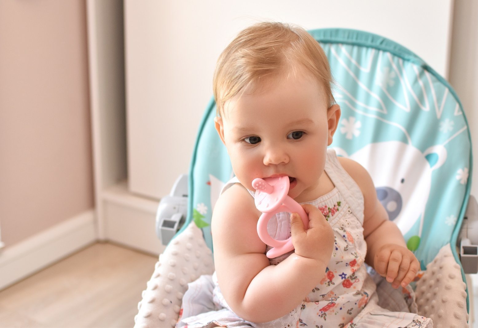 Massaggiagengive in silicone a forma di Lumaca Akuku